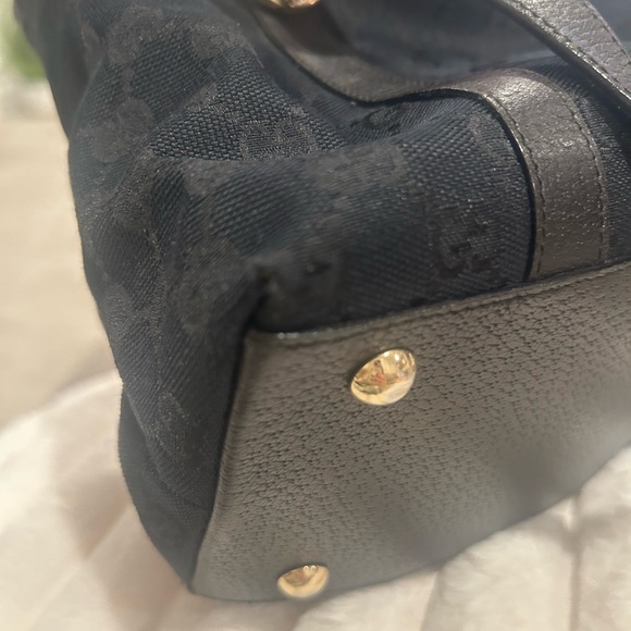 Authentic Gucci handbag - Picture 12 of 14